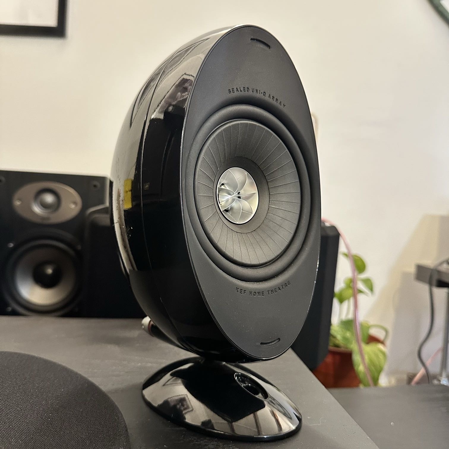 Parlantes 5.1 KEF 🇬🇧 - Imagen 3