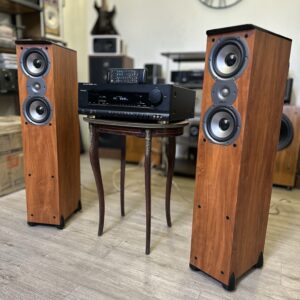 Receiver Harman Kardon + Columnas Polk Tsi300