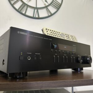 Yamaha R N303 Bluetooth, wifi